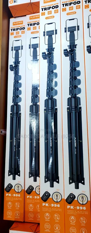 Plokama Pk-996 Photographic Tripod, Featuring A 360° Rotating Head.