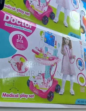 17-Piece Pretend Medical Station Trolley