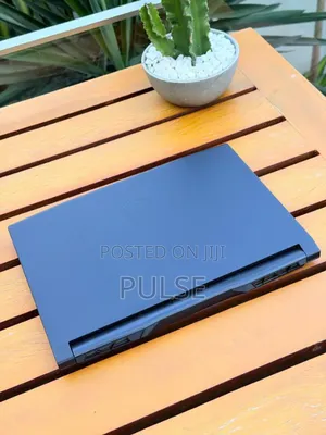 Laptop MSI Katana GF66 16GB Intel Core i7 SSD 1T