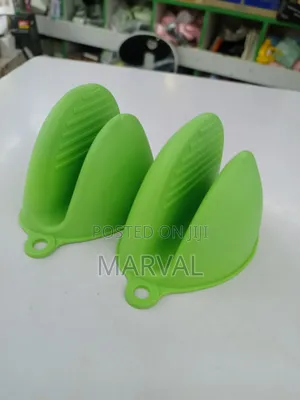Mini Silicone Oven Mitts