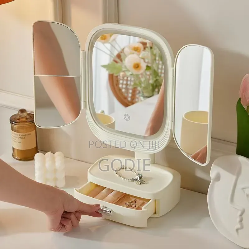 Foldable Vanity Mirror With Led Lighting With Touch Sensor Control.