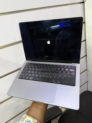 Laptop Apple MacBook Pro 2021 M1 16GB Apple M1 Pro SSD 512GB