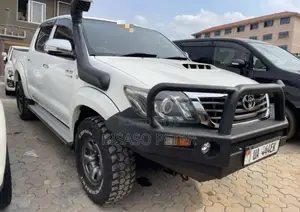 Toyota Hilux 3.0 D-4D 4x4 2013 White