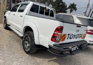 Toyota Hilux 3.0 D-4D 4x4 2013 White