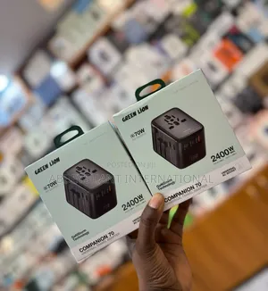 70w Pd Output Label/Green Lion Companion 70 Universal Travel Adapter