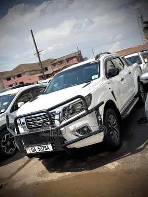 Nissan Navara 2020 White