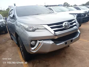 Toyota Fortuner 2017 Silver