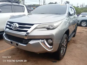 Toyota Fortuner 2017 Silver