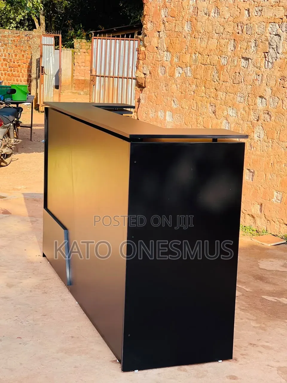 Colored Black Reception Tables