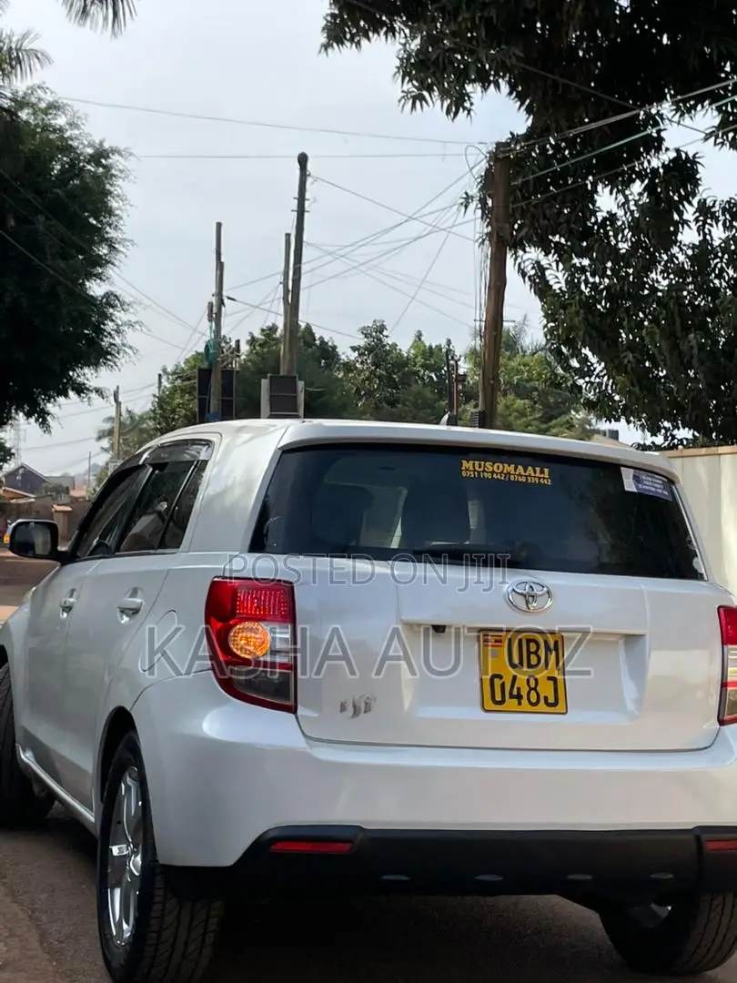 Toyota IST 2009 White