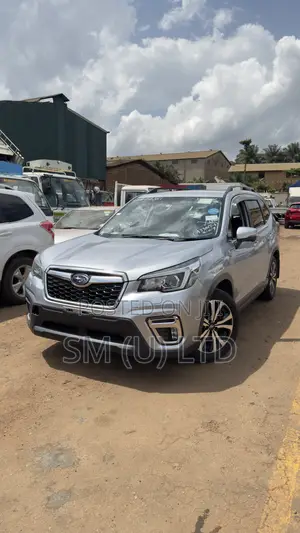 Subaru Forester Premium AWD 2019 Silver