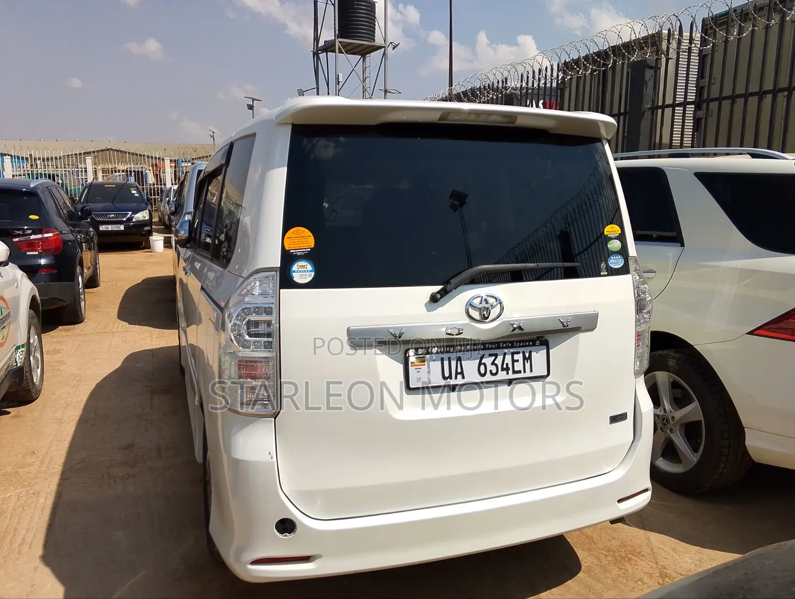 Toyota Voxy 2012 White