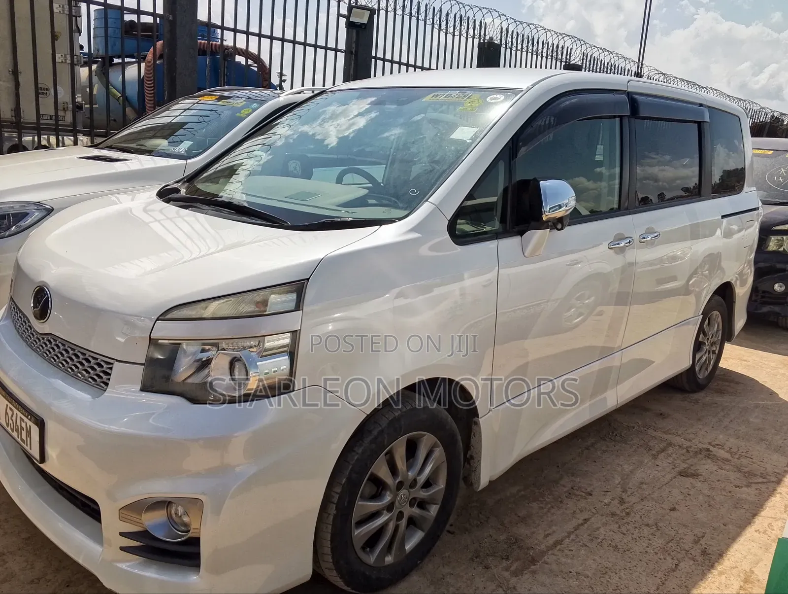 Toyota Voxy 2012 White