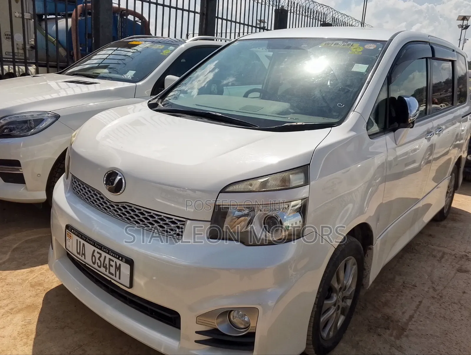 Toyota Voxy 2012 White