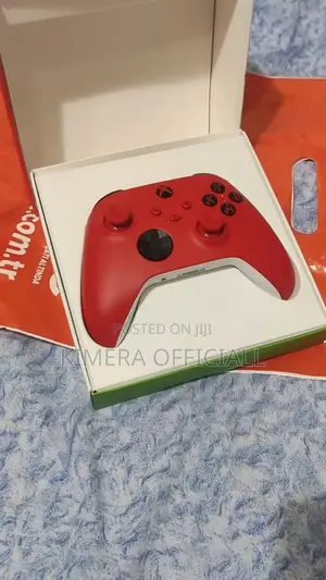 Xbox Series S and X Controllers Can Work for Any Xbox Consoles