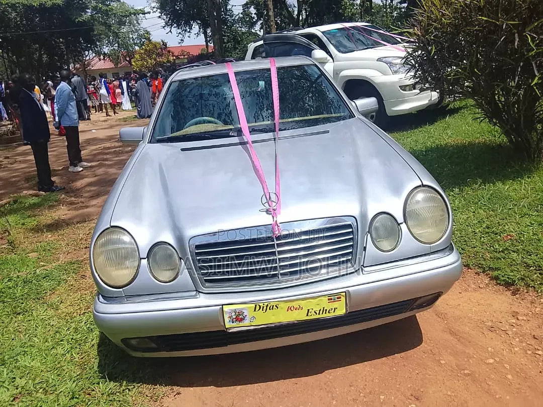 Mercedes-Benz E200 2000 Silver