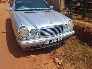 Mercedes-Benz E200 2000 Silver