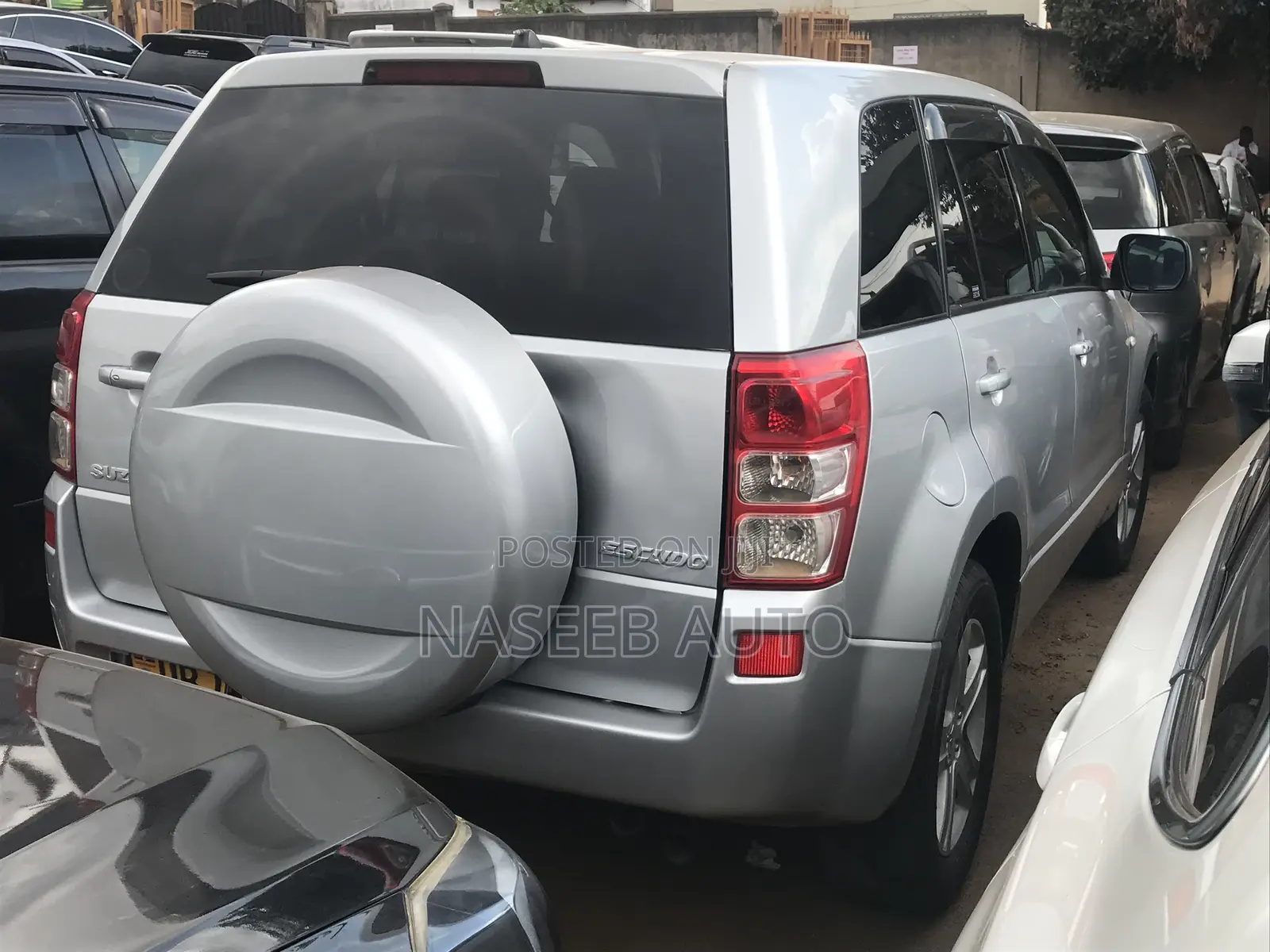 Suzuki Escudo 2009 Silver