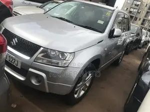 Suzuki Escudo 2009 Silver