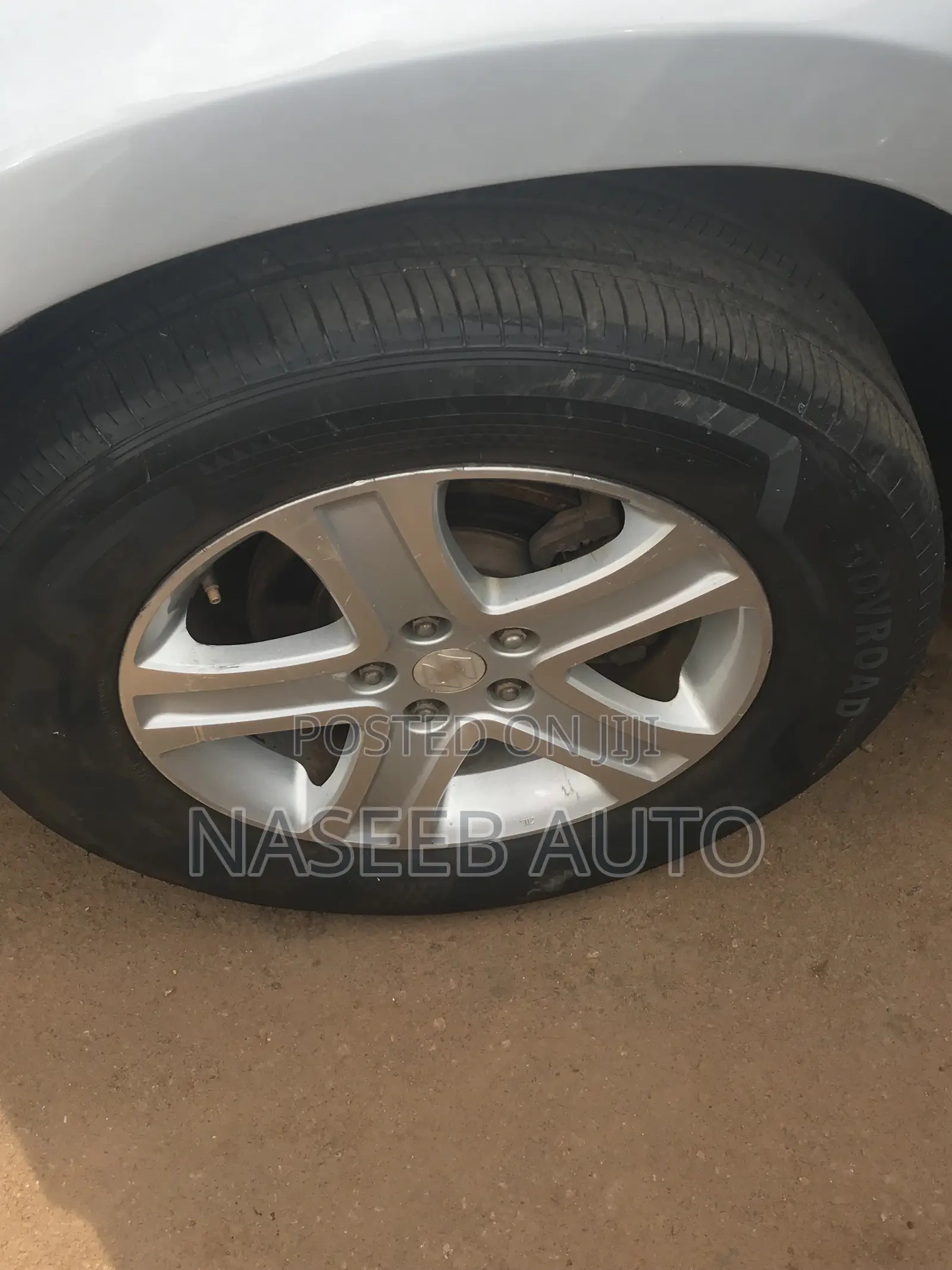 Suzuki Escudo 2009 Silver