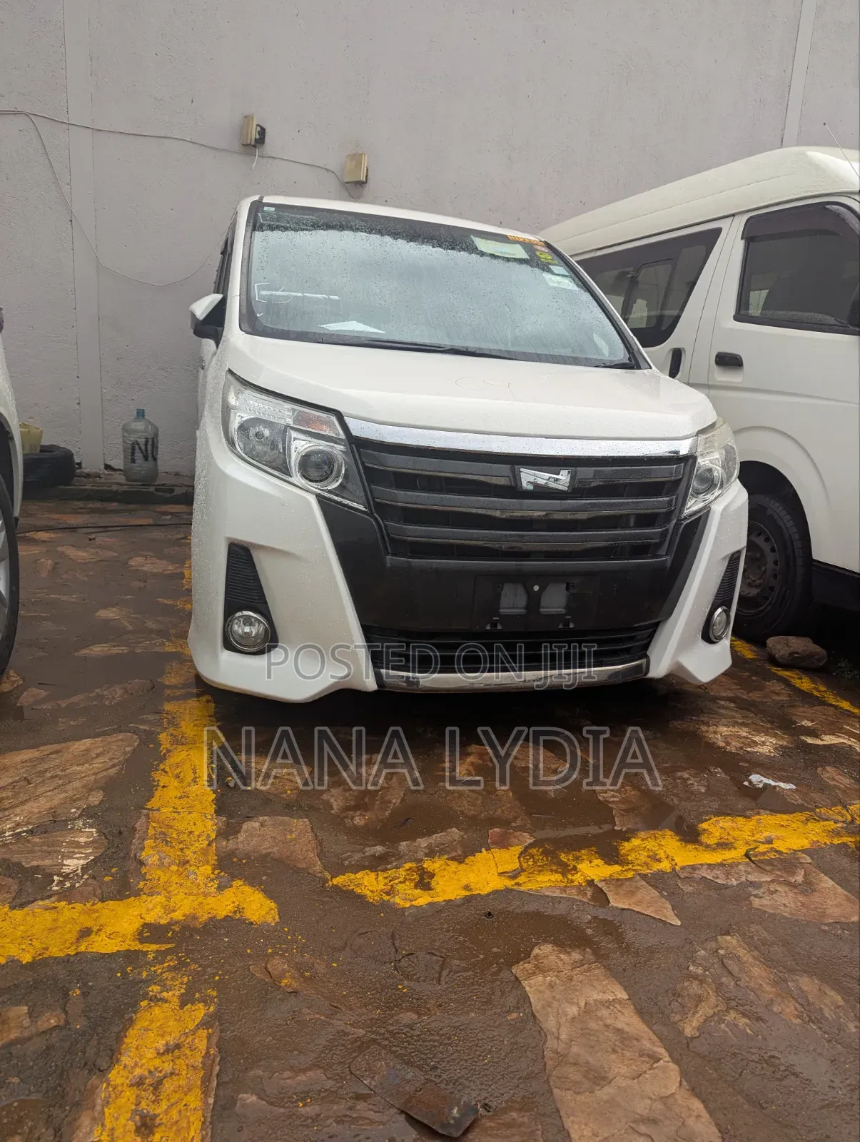 Toyota Noah 2015 White