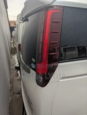 Toyota Noah 2015 White