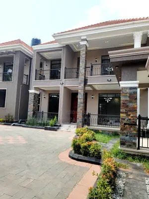 8bdrm Mansion in Division A for sale