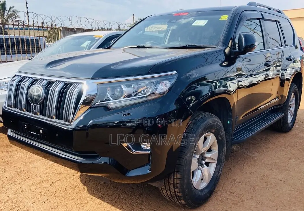 Toyota Land Cruiser Prado 2017 Black