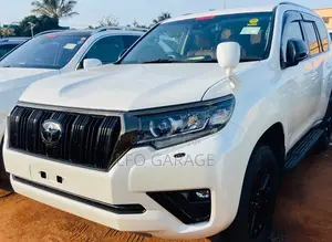 Toyota Land Cruiser Prado 2022 White