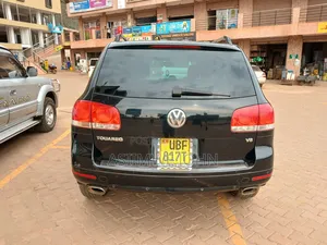 Volkswagen Touareg 2011 Black