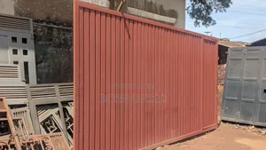 Metallic Gate