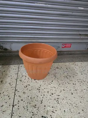 Rounded Garden Plastic Flower Pots
