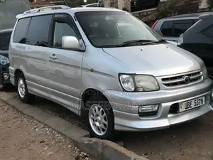 Toyota TownAce Noah 2000 Silver