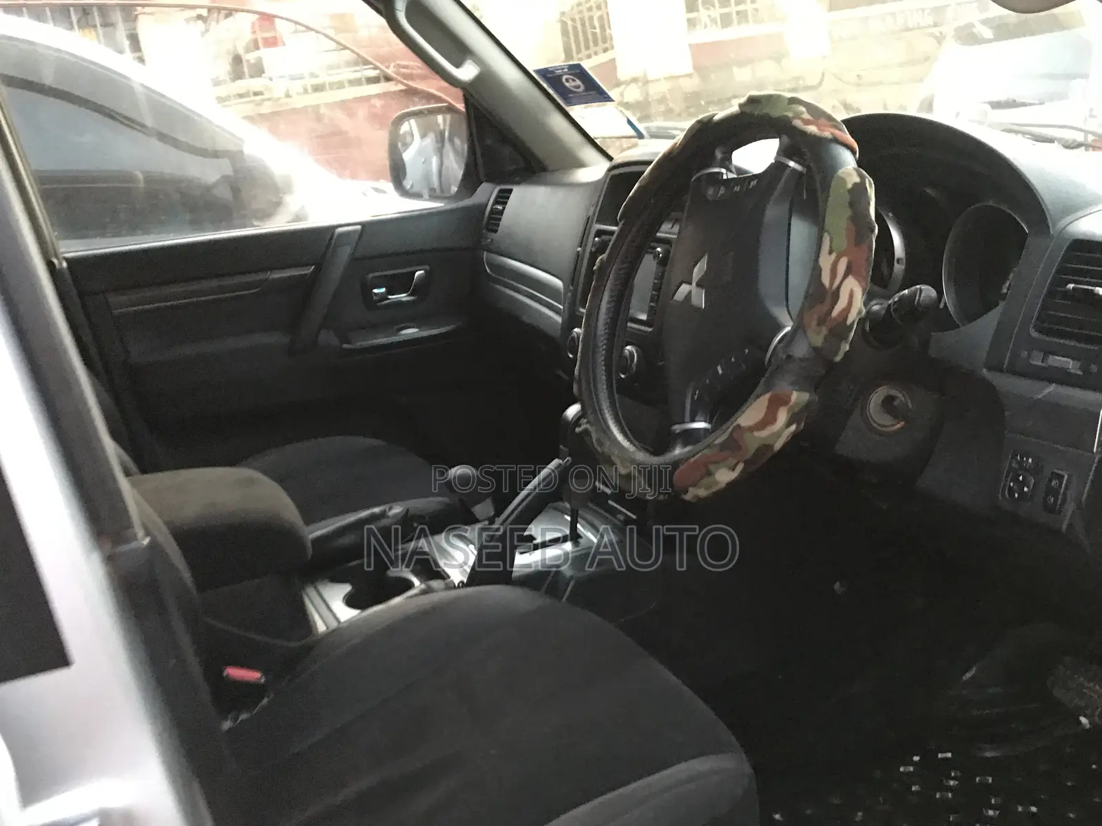 Mitsubishi Pajero 2009 Silver