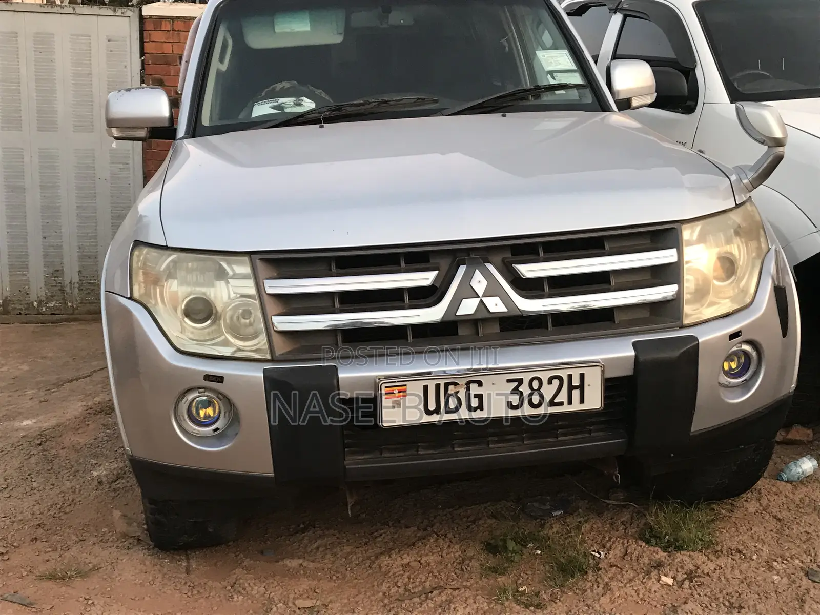 Mitsubishi Pajero 2009 Silver