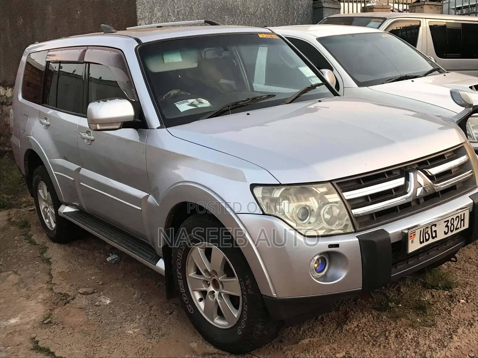 Mitsubishi Pajero 2009 Silver