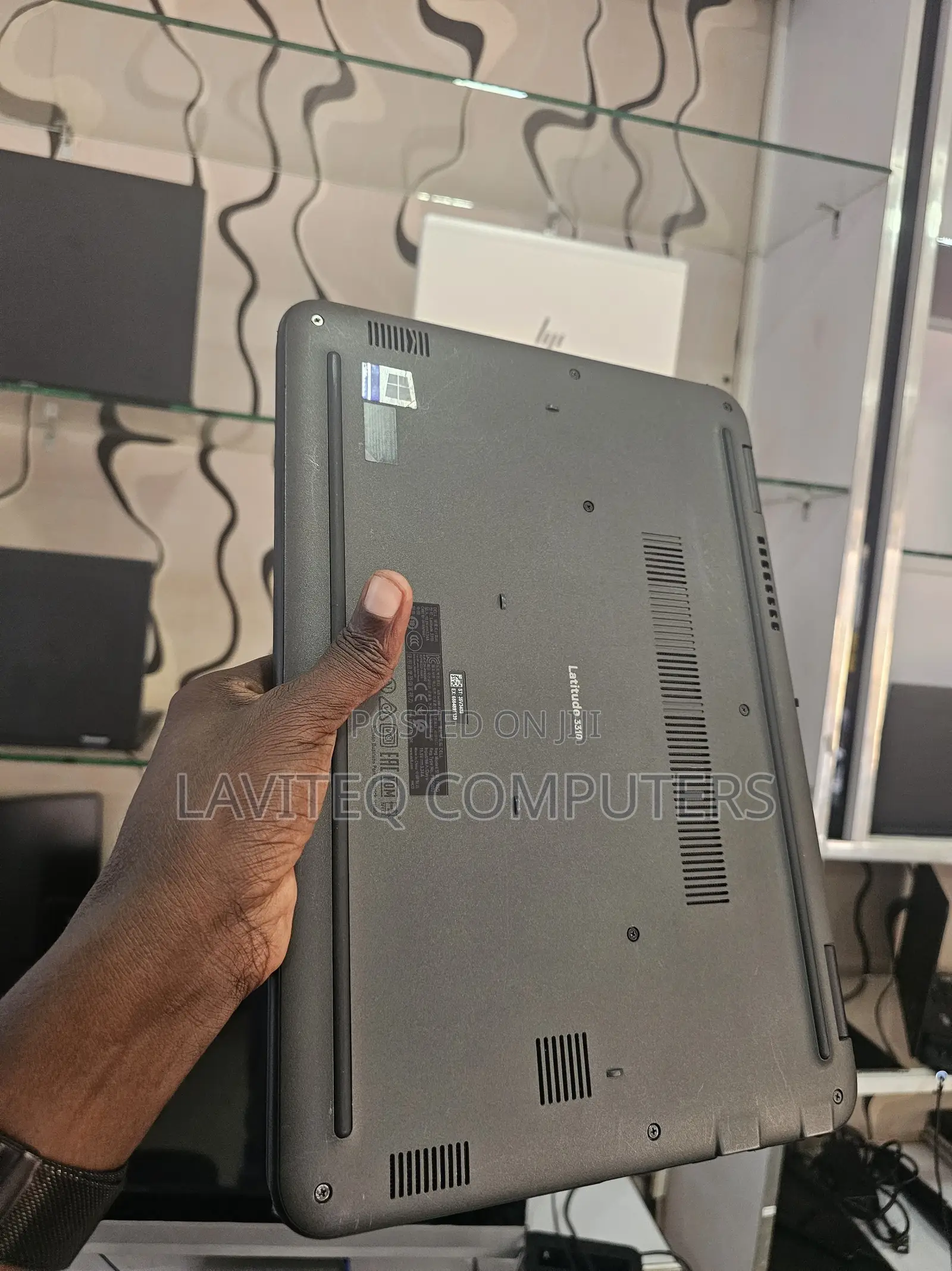 Laptop Dell Latitude 3310 4GB Intel Core i3 SSD 128GB