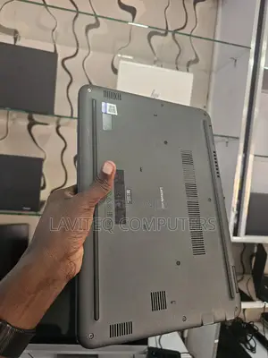 Laptop Dell Latitude 3310 4GB Intel Core i3 SSD 128GB