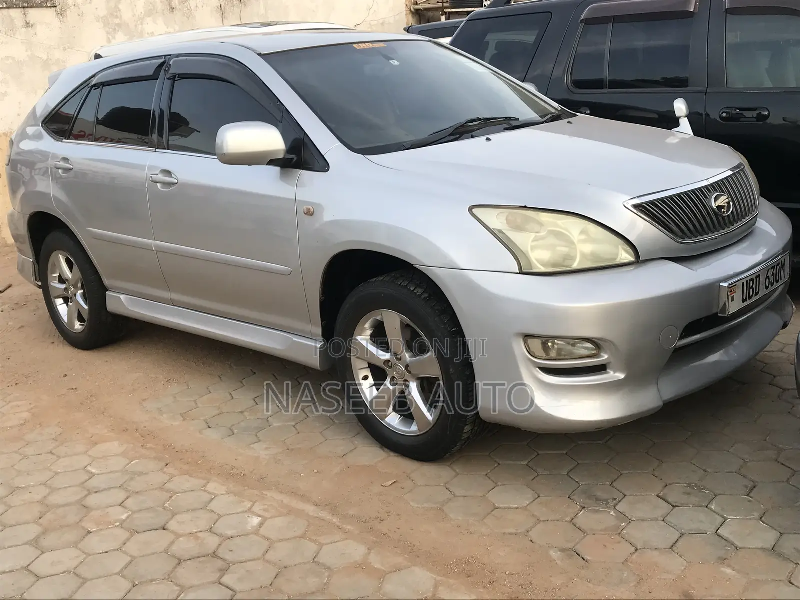 Toyota Harrier 2009 Silver