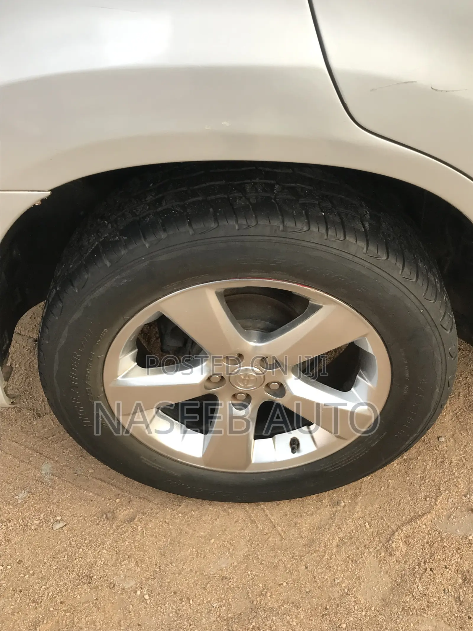 Toyota Harrier 2009 Silver