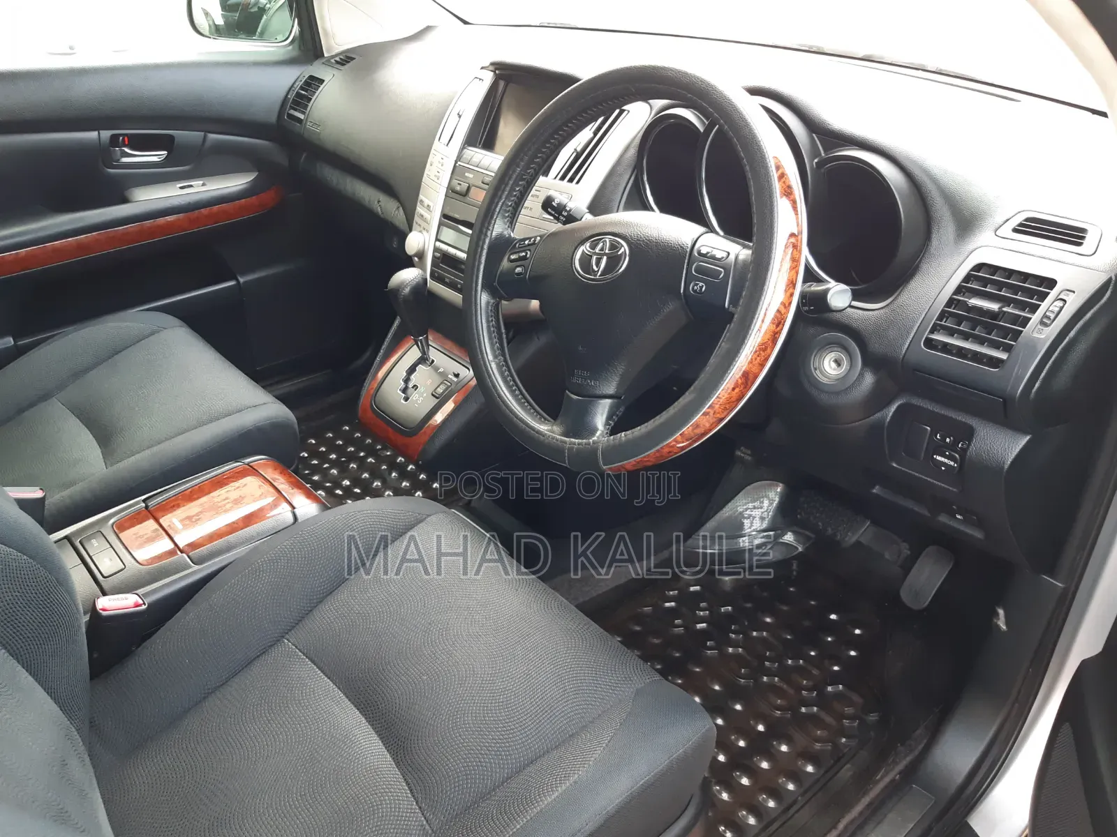 Toyota Harrier 2010 Silver
