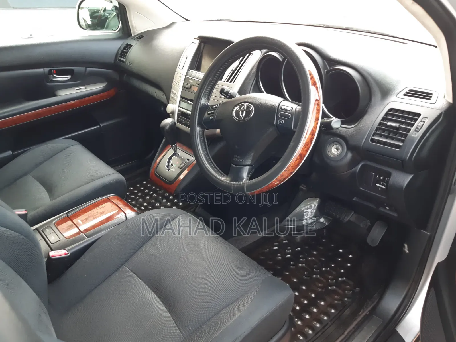 Toyota Harrier 2010 Silver