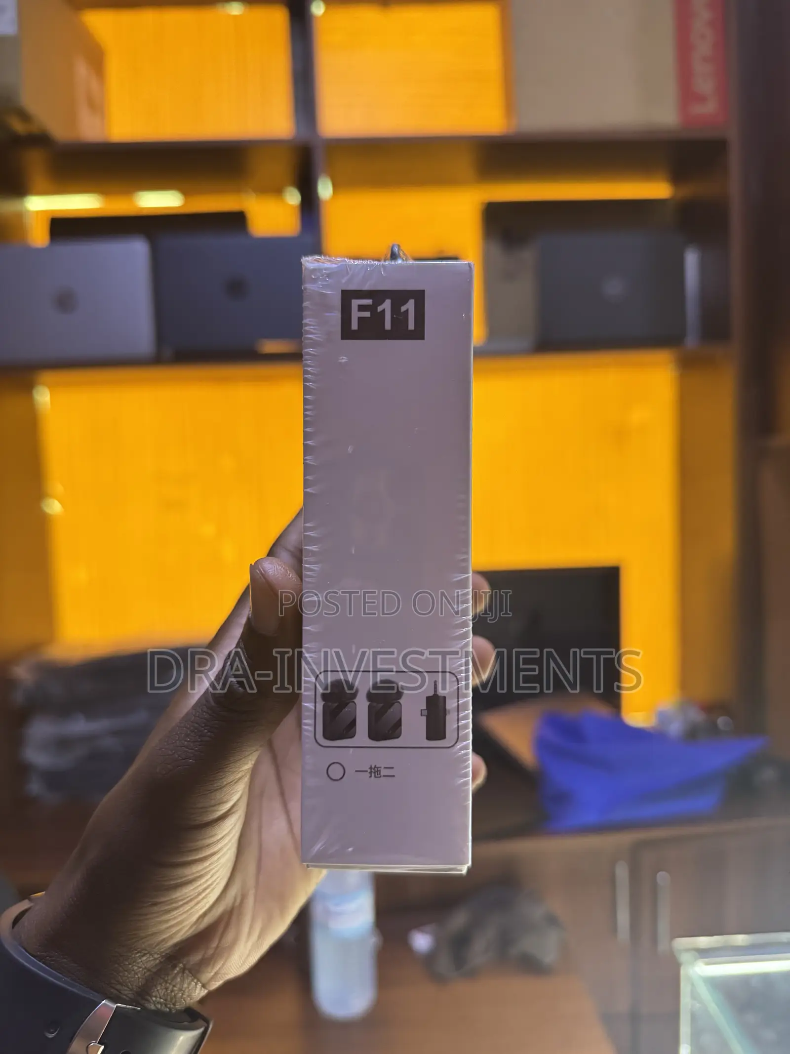 F11-2 Wireless Microphone – Dual Mic for Content Creators Interviews