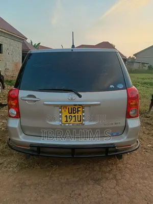 Toyota Raum 2006 Silver