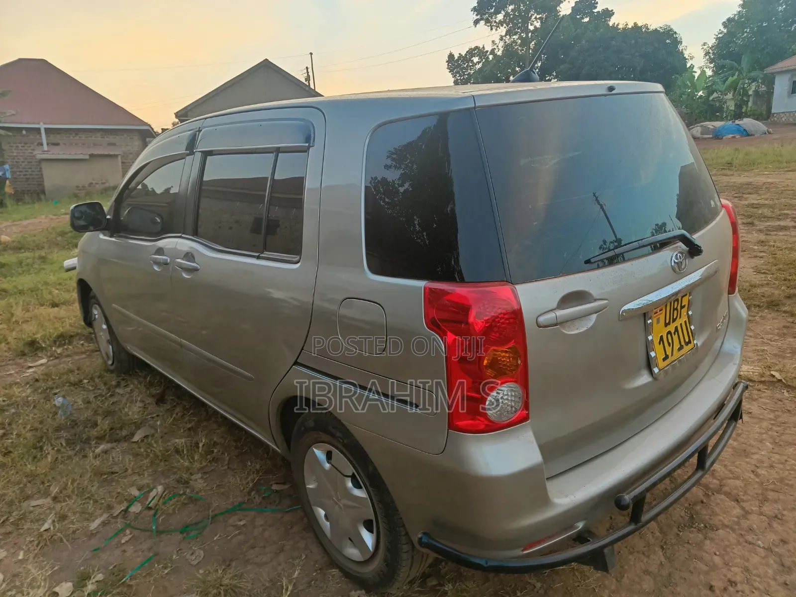 Toyota Raum 2006 Silver