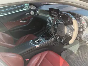 Mercedes-Benz C200 2016 Black