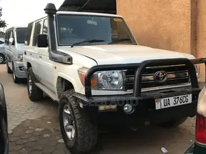Toyota Land Cruiser Prado 2000 White