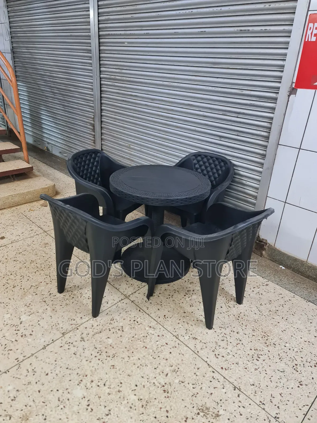 Hotels/Bars/Restaurant Plastic Table and Chairs