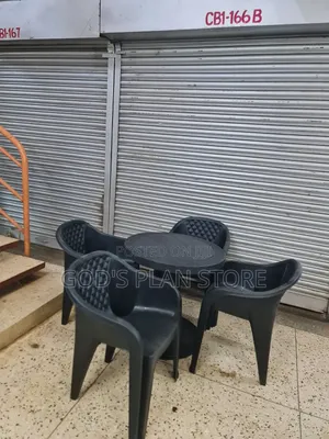 Moderate Based Garden Beach Bar Plastic Table and Chairs Black