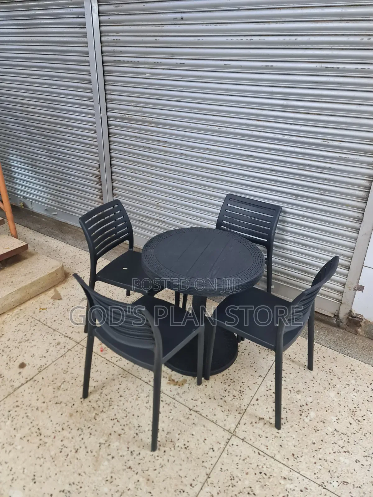 Based Outdoor Indoor Dining Plastic Table and Chairs